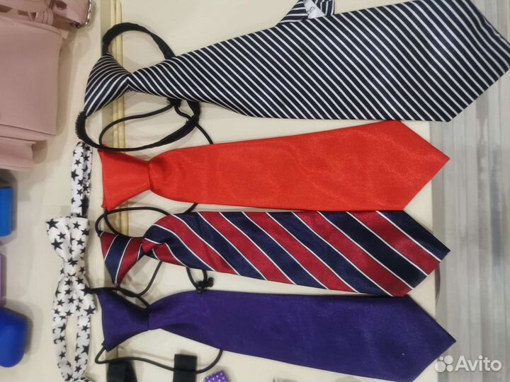 Галстуки, бабочки