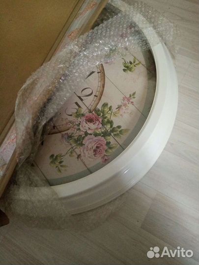 Часы настенные новые