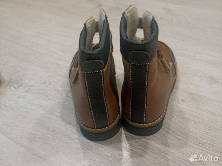 Ботинки новые кожаные