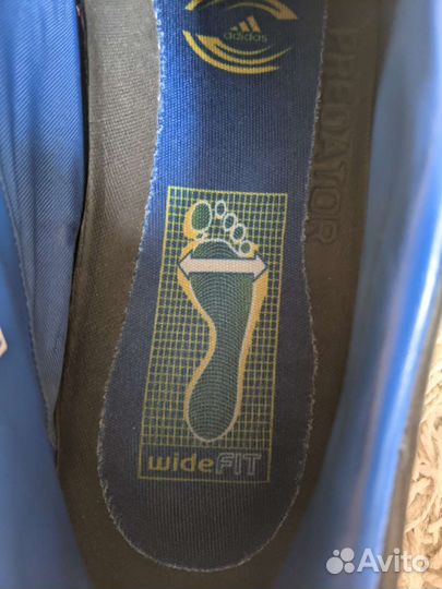 Футбольные бутсы adidas