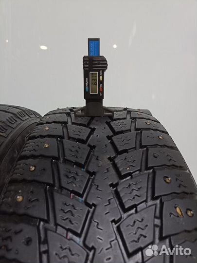 Kumho Power Grip KC11 235/65 R17