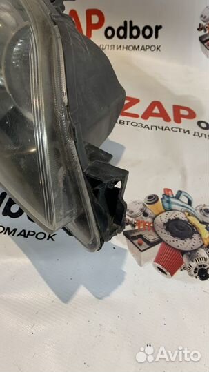 Правая фара Mazda 3 bk