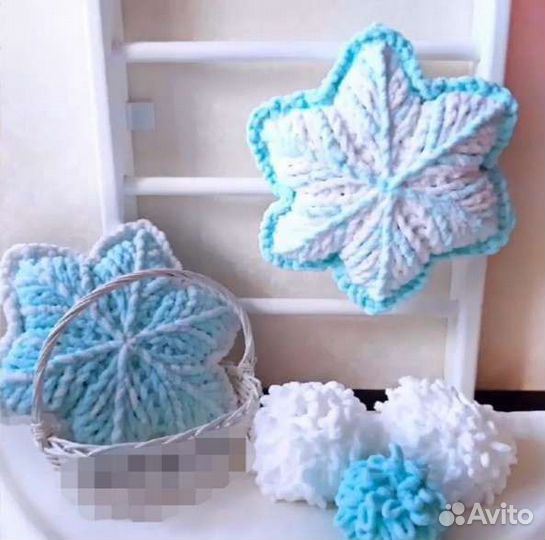 Подушка-снежинка