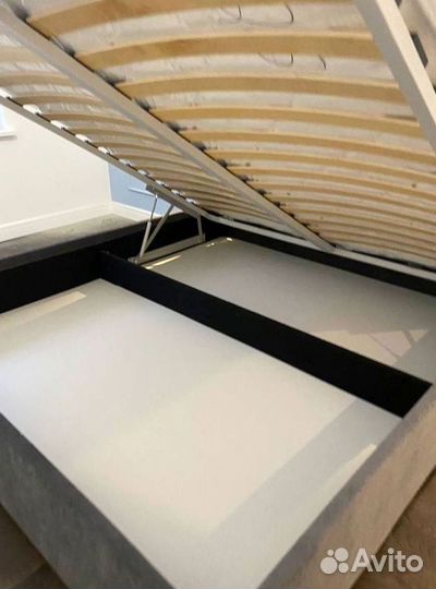 Двуспальная кровать дизайнерская на заказ