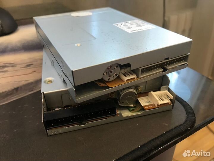 Флоппи-дисководы