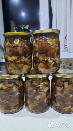 Грибы маринованные