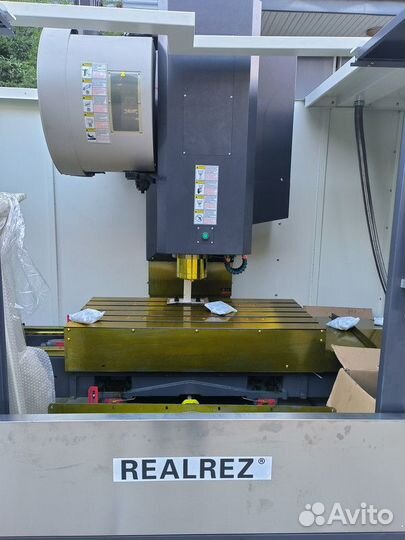 Фрезерный обрабатывающий центр с чпу VMC1160