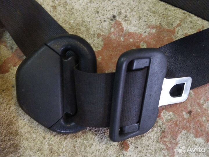 Ремень безопасности передний правый Toyota Corolla