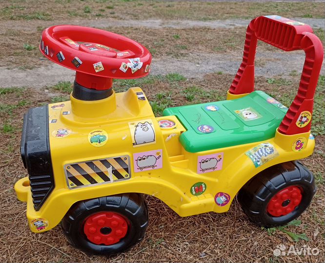 Машинка каталка толокар