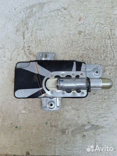 Подушка безопасности в дверь переднюю