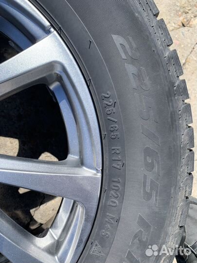 Продам колеса Pirelli 225/65 R17