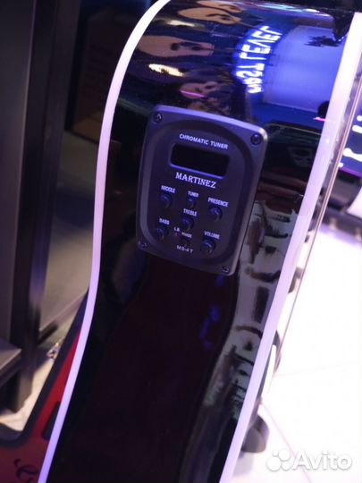 Martinez FAW-702CEQ B гитара электроакустическая