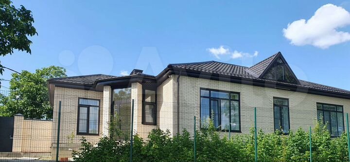 Дом 146 м² на участке 7 сот.