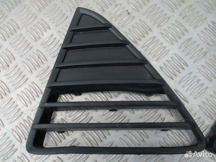 Решётка бампера боковая левая Ford Focus 3 2012г