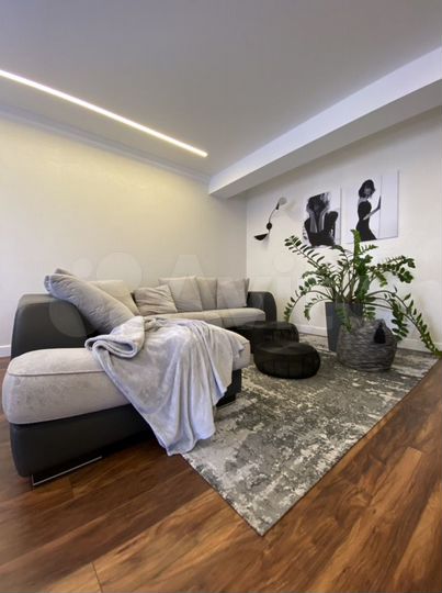 2-к. квартира, 83 м², 1/2 эт.