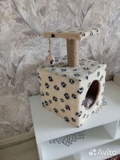 Домик для кошки с когтеточкой бу