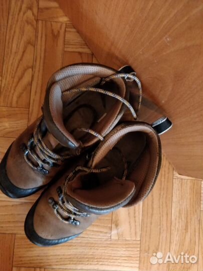 Ботинки трекинговые женские