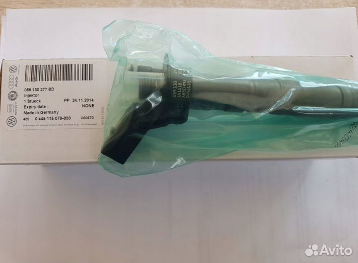 Форсунка Bosch 0445115079 VW 059130277BD новая