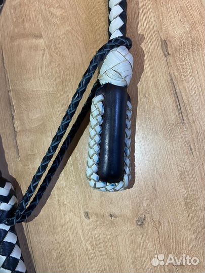 Нагайка чёрно-белая
