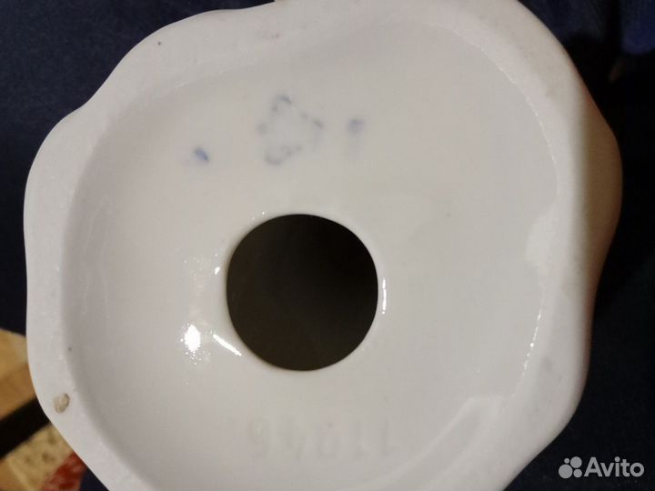 Статуэтка фарфор Девушка с куклой германия