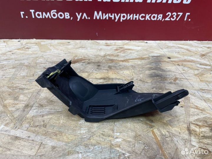 Накладка торпедо левая Toyota Auris