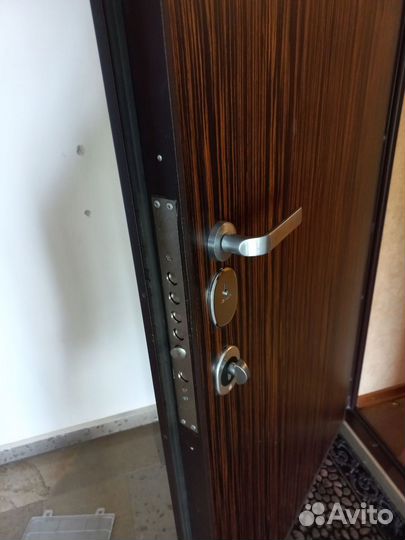 Вскрытие замков 24/7 Замена замков / Вскрытие авто