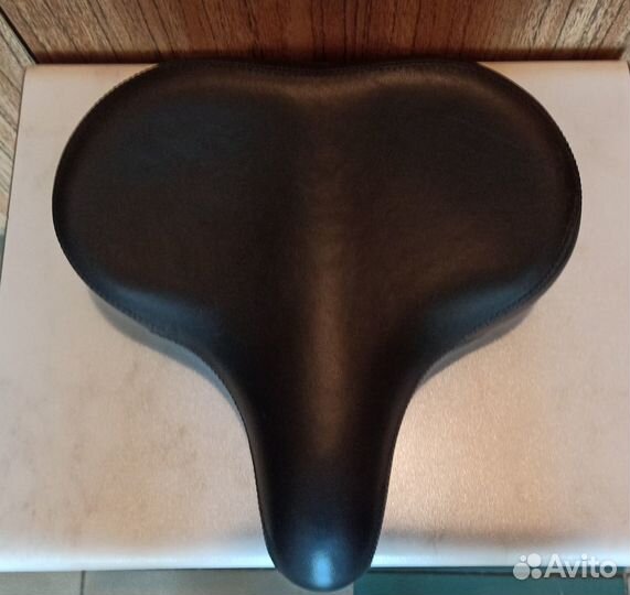 Велосипедное сиденье широкое