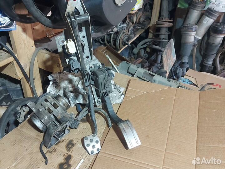 Педаль газа и тормоза Ford Focus 2. Комплект