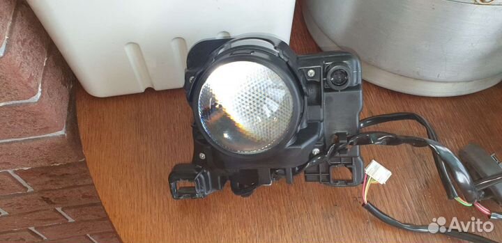 Светодиодная фара Toyota 8114033D70