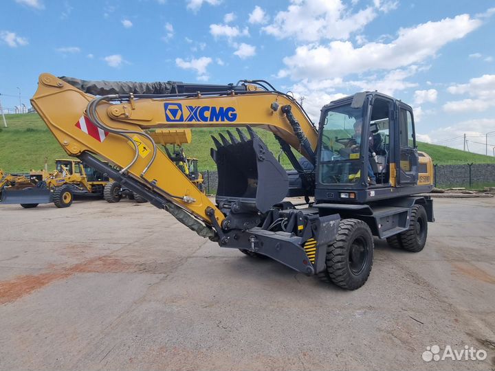 Колёсный экскаватор XCMG XE150WD, 2023