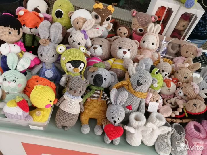 Вязанные игрушки ручной работы в наличии