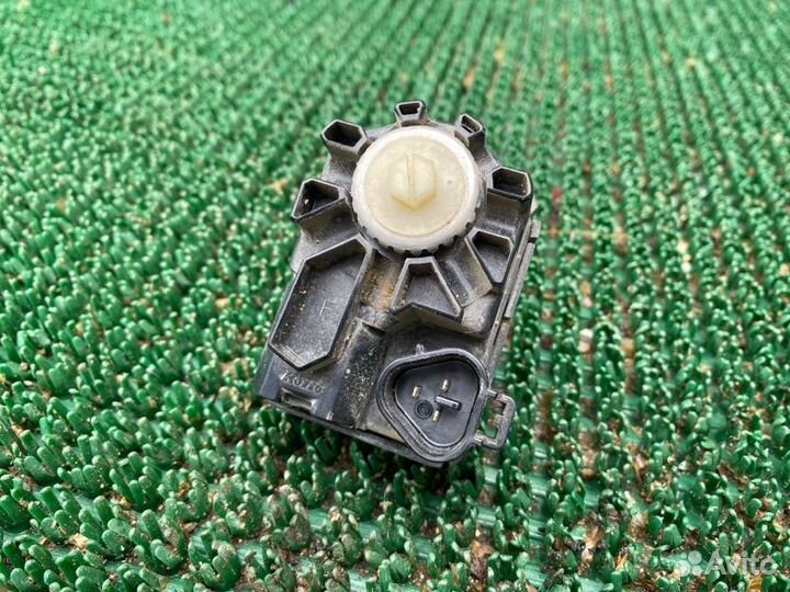 Корректор фар Toyota Corolla E140 1.6 1zrfe 2007