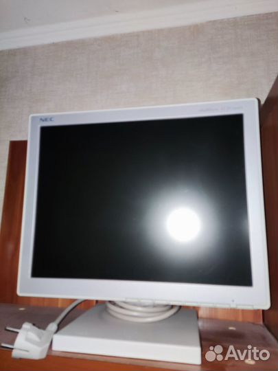 Монитор NEC MultiSync LCD1560NX