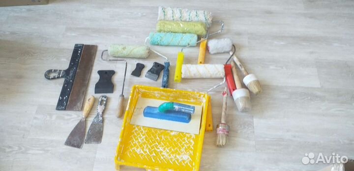 Инструменты для отделки на фото. Новые и бу