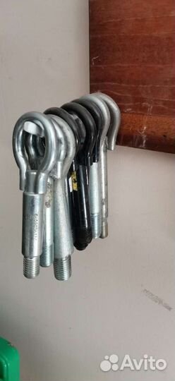 Буксировочный крюк