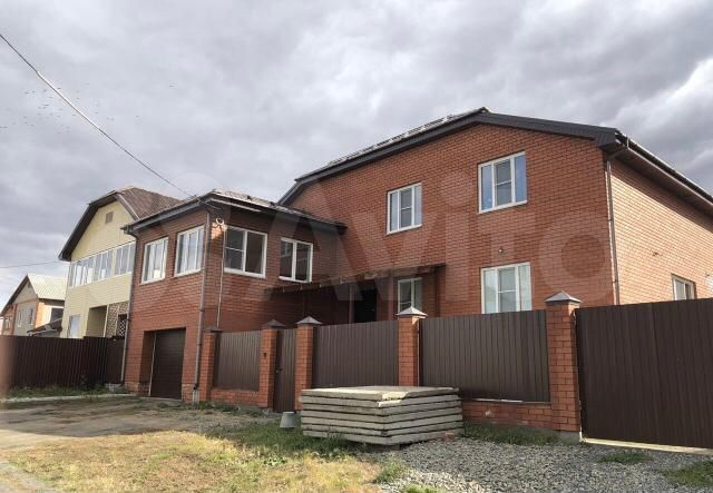 Дом 396 м² на участке 8 сот.