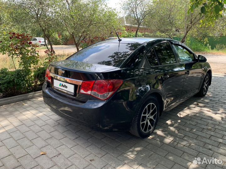 Chevrolet Cruze, 2010