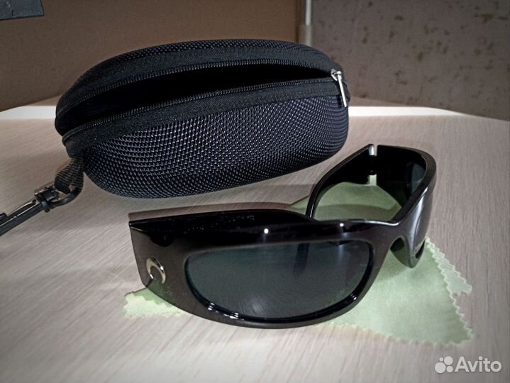 Солнцезащитные очки