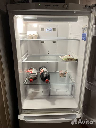 Холодильник Indesit