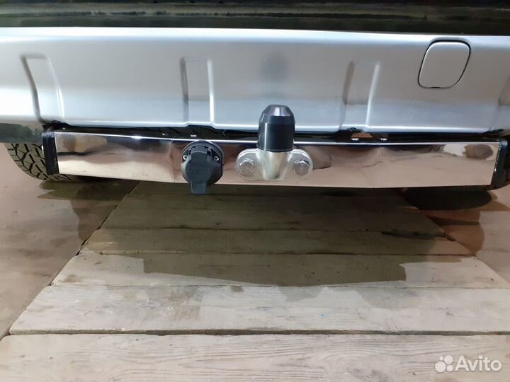 Фаркоп на Mitsubishi Outlander XL 2007-2012