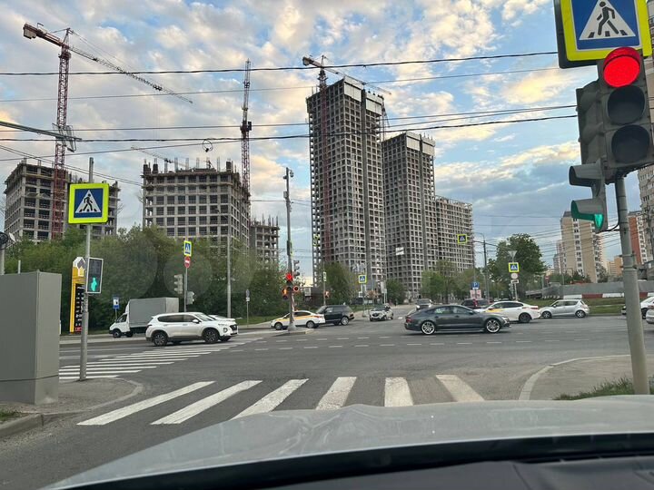 3-к. квартира, 86 м², 26/37 эт.