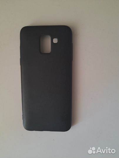 Защитное стекло на Samsung Galaxy J6 (2018)