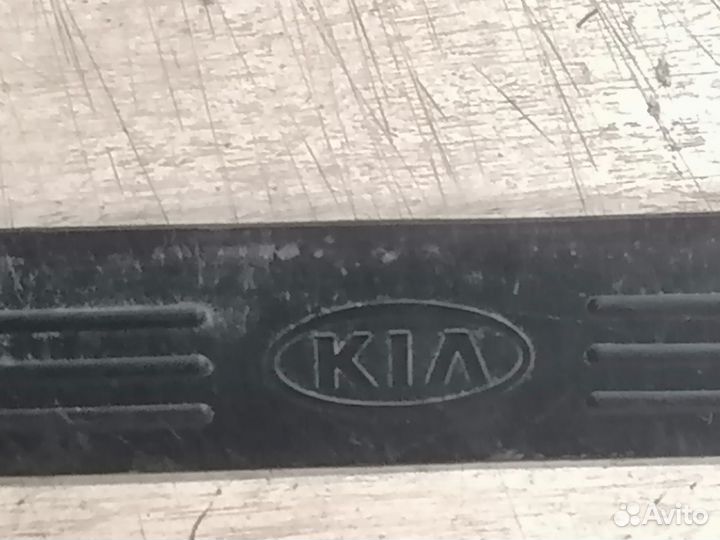 Накладка на порог передний левый киа Кларус
