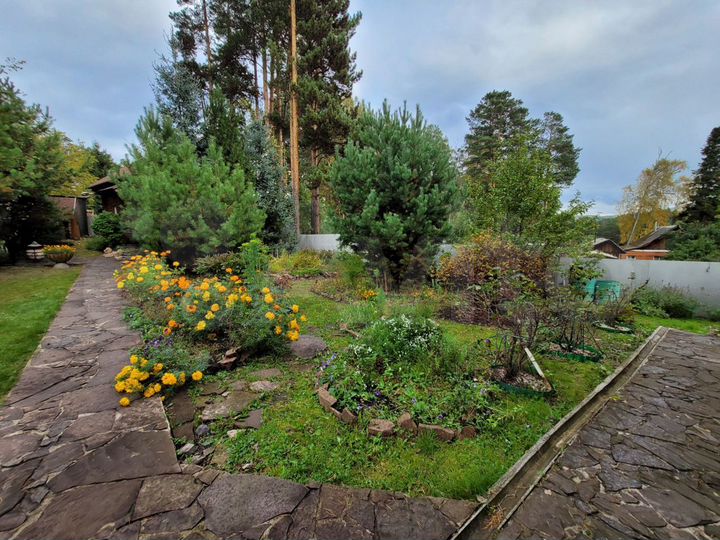 Коттедж 100 м² на участке 10 сот.