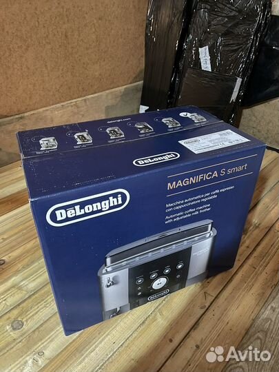 Кофемашина автоматическая DeLonghi ecam 250.31.SB