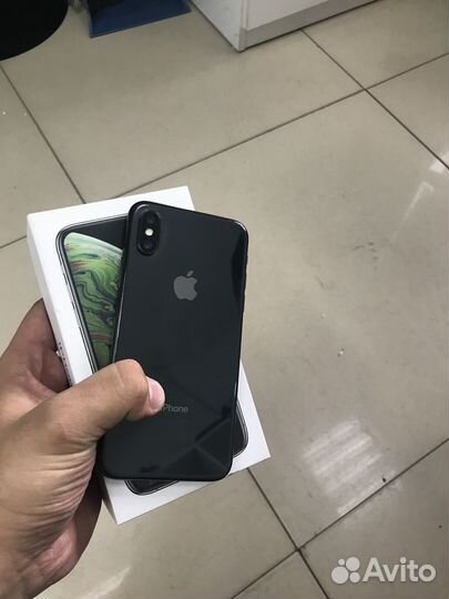 iPhone Xs, 64 ГБ