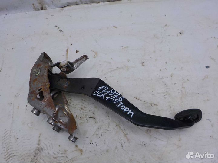Педаль тормоза Toyota Corolla 150