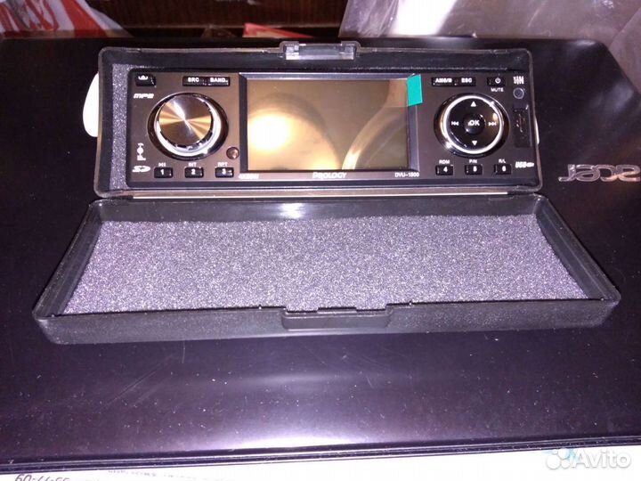 Автомобильный мультимедийный центр