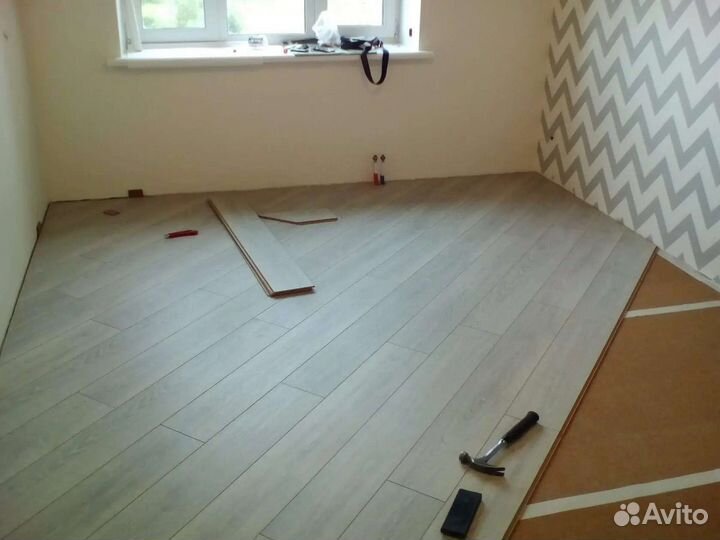 Укладка кварцвинила, Укладка ламината