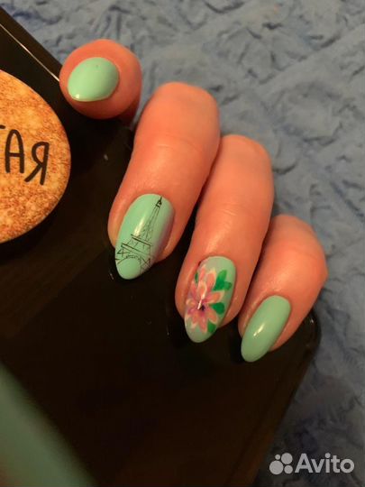 Маникюр и педикюр